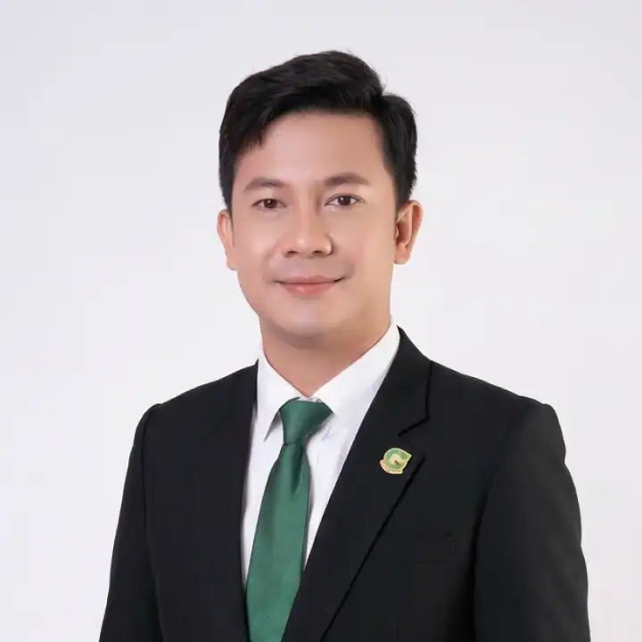 คุณวิทวัส ยอดยิ่งยง